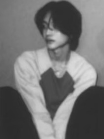 阳光割穿了我脖颈