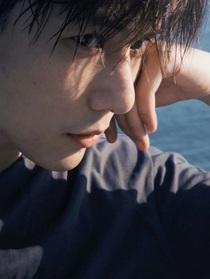 综综艺：吻在黎明前