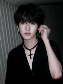 TF四代：她持美行凶