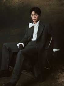 2012年4月8号出道