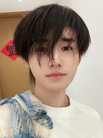 all轩：草莓甜罐