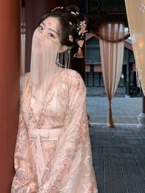 云之羽：宋四小姐的自救指南