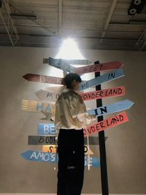 他靠哭包女友逆襲歌王