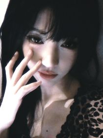 全主播：捏妳臉頰肉