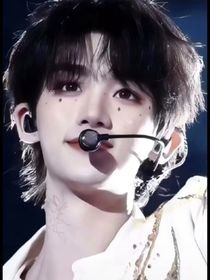 丁程鑫：光怪陆离