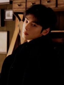 聽潮閣：小少爺?shù)膩碡?cái)小路