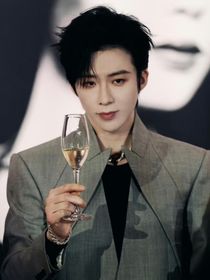 星途璀璨：寧愛