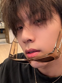 全主播：冷臉萌