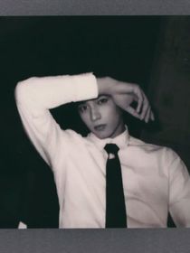 TF：梨花满地不开门