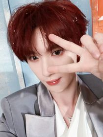 TNT：穿書成落魄千金