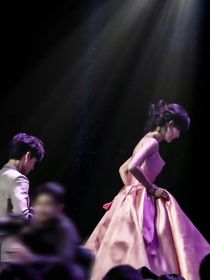 昀牽孟繞：影后別鬧，唱完再告白