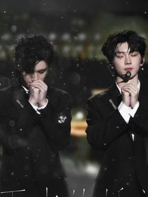 秋雨梧桐葉落實(shí)