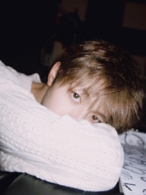 朱志鑫：雨檐下