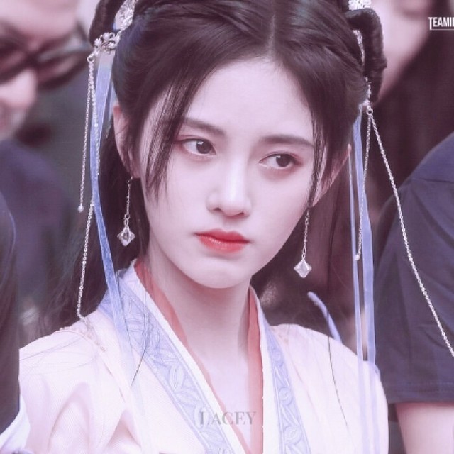 出单.鞠婧祎古风头像.8p