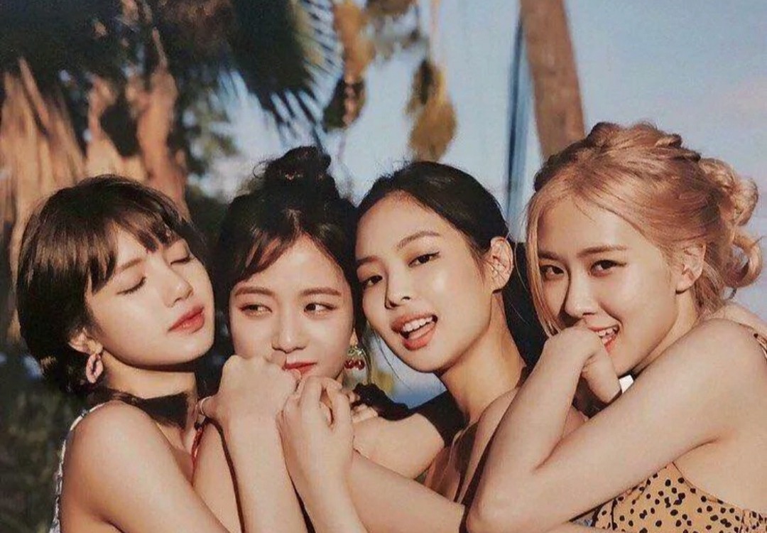 blackpink舞蹈视频,blackpink的身材 明星同人小说 blackpink:顶级女团 在舞蹈练习视频中,blackpink四名