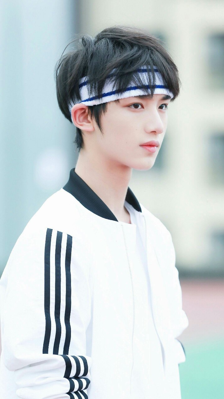 丁程鑫也在学校!