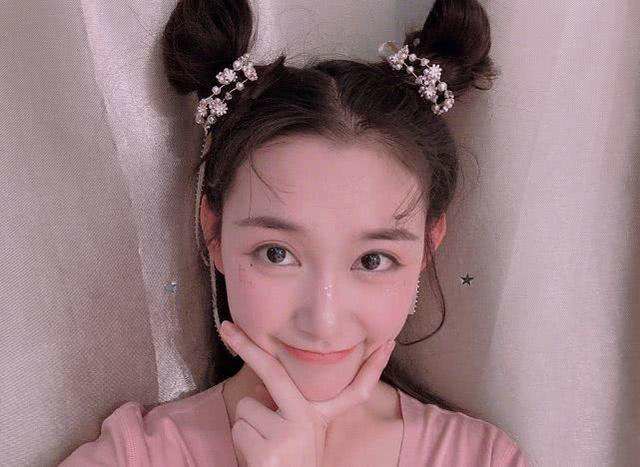 蒋依依精美头像