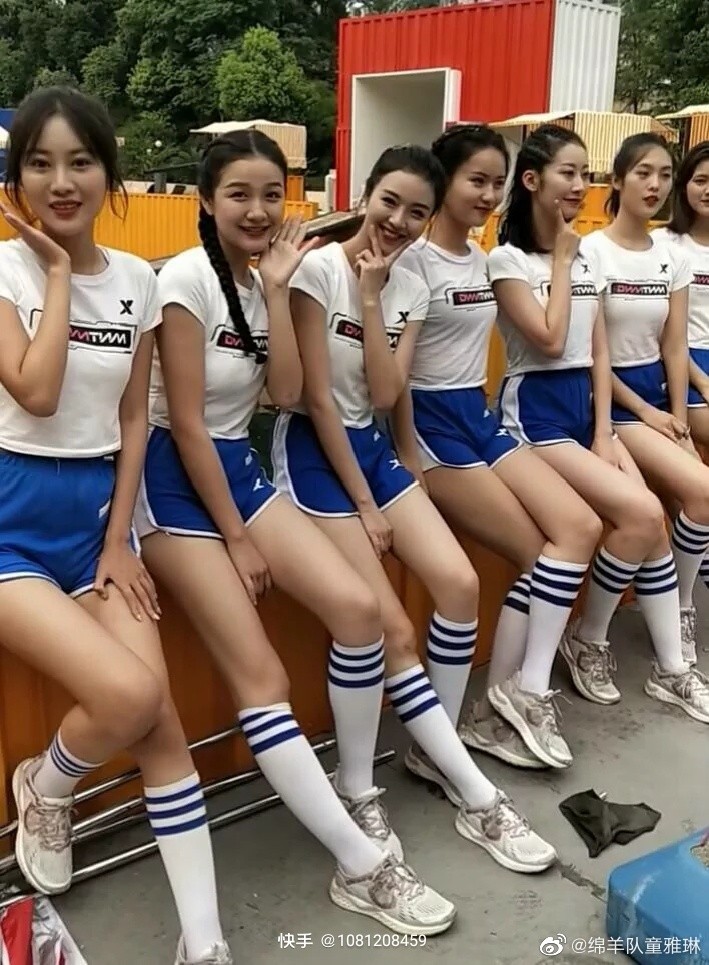 都市言情小说 摇啊笑啊桥之还好遇见你  多多(张梦圆)我带着我的绵羊