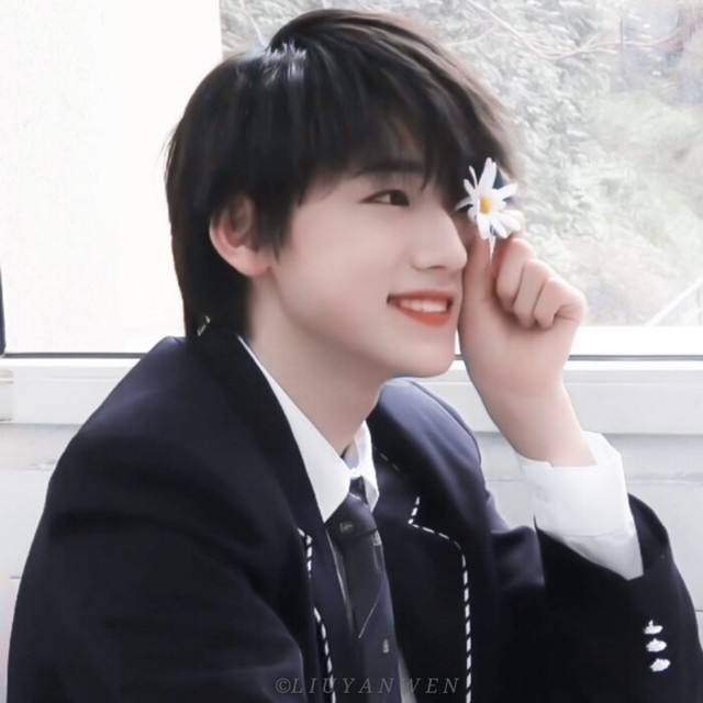 藏狼尾的第9天.谁也不是谁的神明(加更)-宋亚轩:兔兔