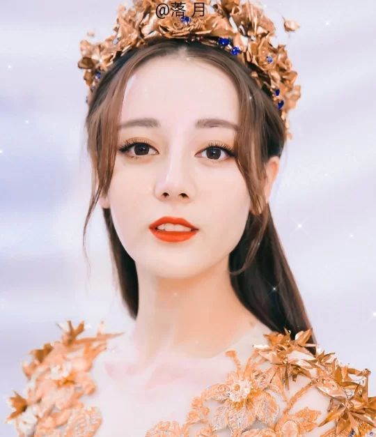苏欣然特别特别宠闺蜜擅长:钢琴,吉他,爵士舞,拉丁舞,rap皮相:程潇v.