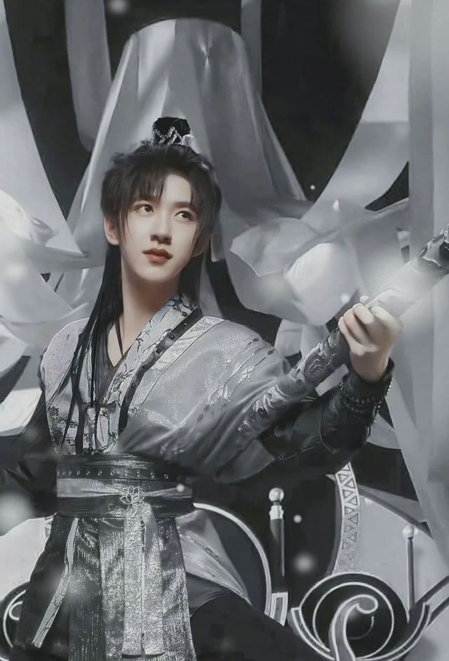 贺峻霖（兔儿神）呦，真是少见的很，很难见到天族大将军和魔族少主殿下