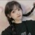 女生B