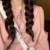 女生B
