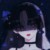 黑衣女子。