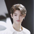 黄明昊.