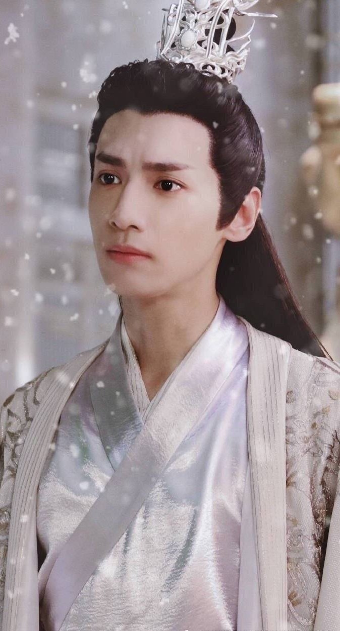 白衣翩翩,温润如玉。--天帝润玉