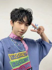 TNT：漂亮姐姐你别跑