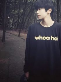 校霸又在哄他的小祖宗啦