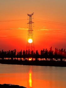 霞與海……