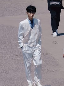 黃明昊：一枕清風夢綠蘿