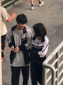 爱都是突然降临……