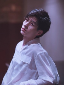 向霸总索吻