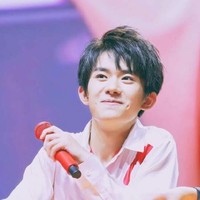 易烊千玺虐心小说