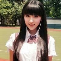 高中女孩