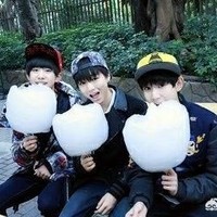 可爱的tfboys