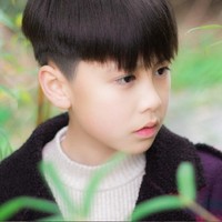 钮裔诺