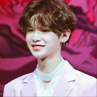 楊超越最配黃明昊