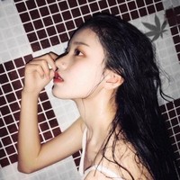 亦爷很高冷