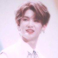 黃明昊費沁源
