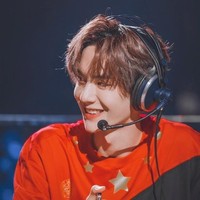 穿越明星系統(tǒng)