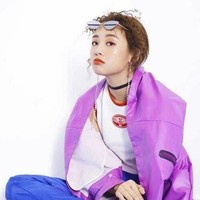吴映洁同人文