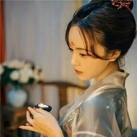 洛芸萱