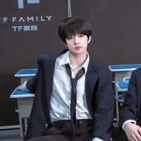 腹黑又沙雕的男主