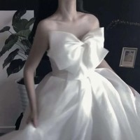 梧桐冬花落