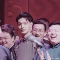 秦霄賢青梅竹馬