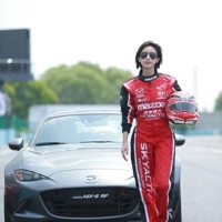 女賽車手